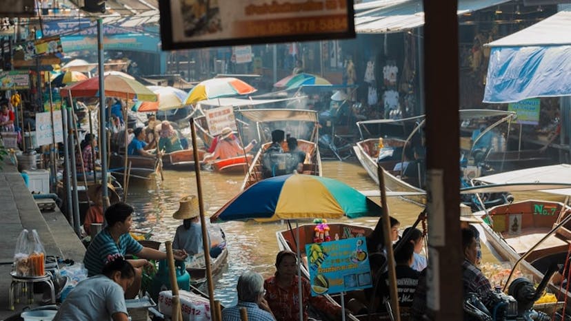 Bangkok's Unique Charm: The Must-Visit Floating Markets