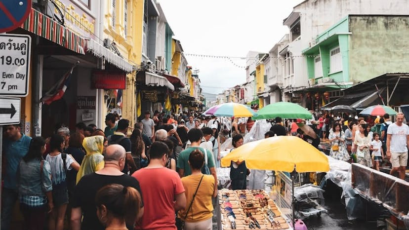 Explore the Vibrant Markets of Phuket